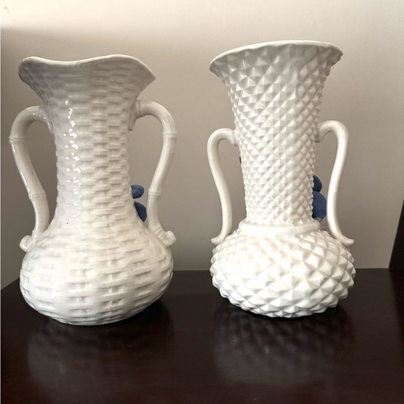 Cottage Core vintage White and Blue Ceramic Vases - Picture 2 of 5